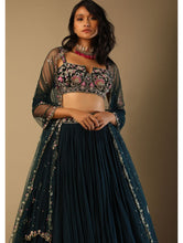 Load image into Gallery viewer, Prisha
