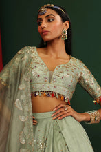 Load image into Gallery viewer, Naina
