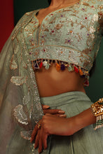 Load image into Gallery viewer, Naina
