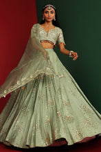 Load image into Gallery viewer, Naina
