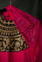 Load image into Gallery viewer, Anoushka
