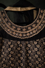 Load image into Gallery viewer, Zara

