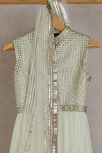 Load image into Gallery viewer, Neha
