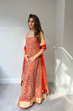 Load image into Gallery viewer, Shriya
