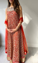 Load image into Gallery viewer, Shriya
